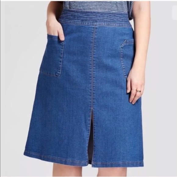 Universal Threads Skirt Women's Size 2 Blue Denim Midi front slit - Picture 4 of 4